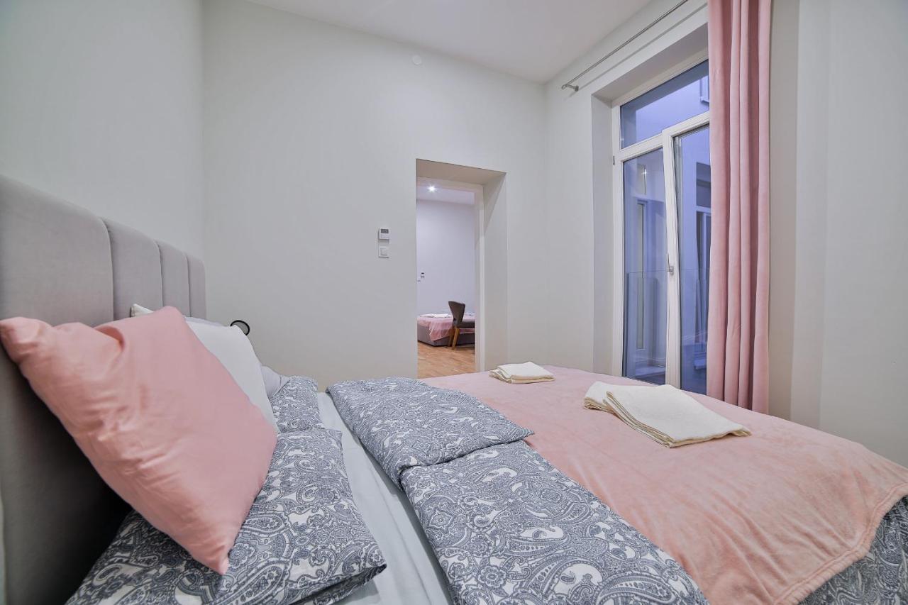 Art Palace Apartments Cracovia Esterno foto