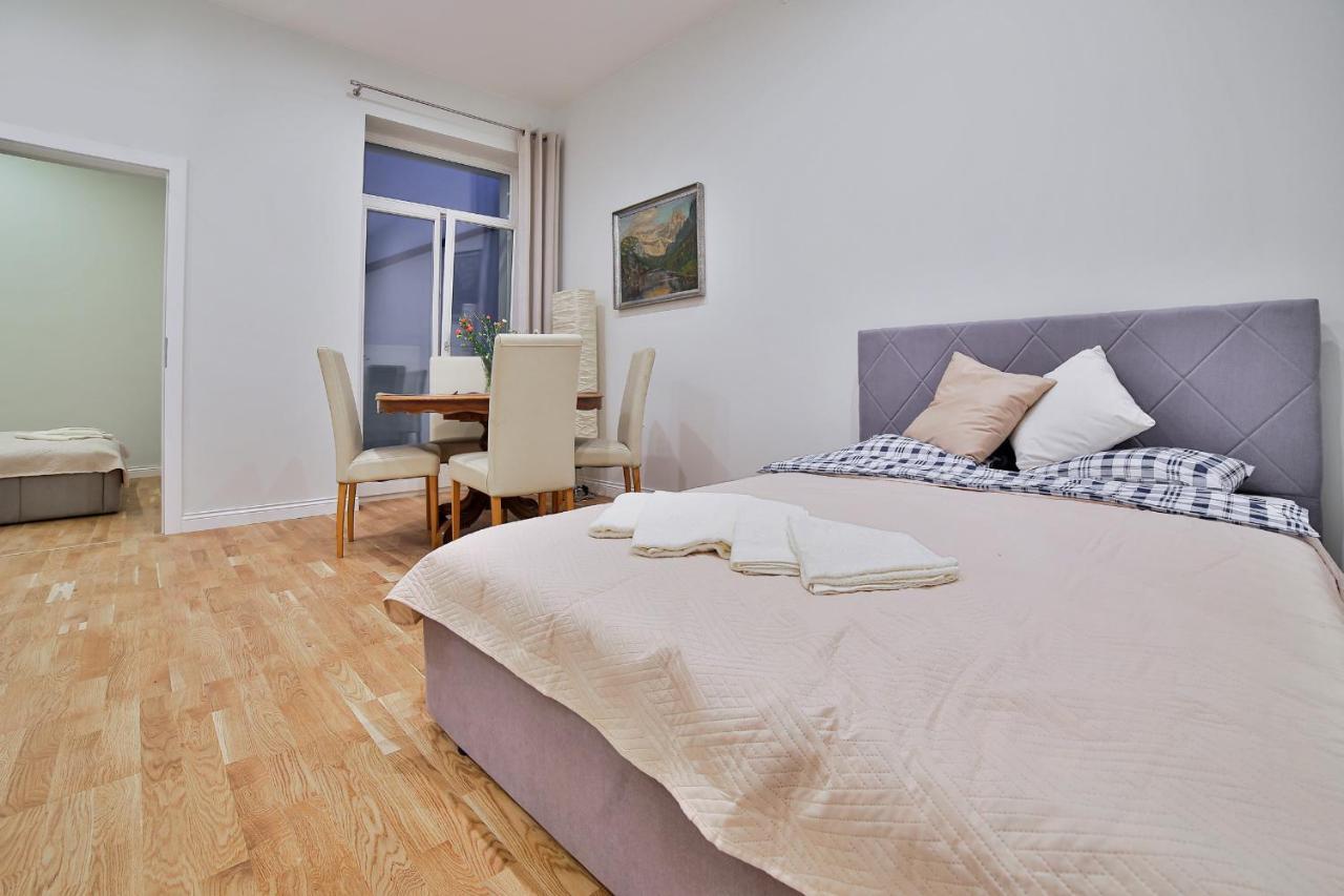Art Palace Apartments Cracovia Esterno foto